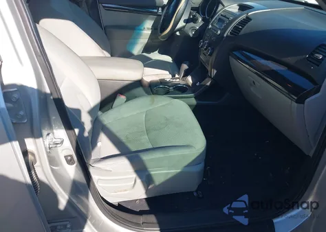 2011 Kia Sorento Lx from USA, damaged, VIN 5XYKT4A17BG107641